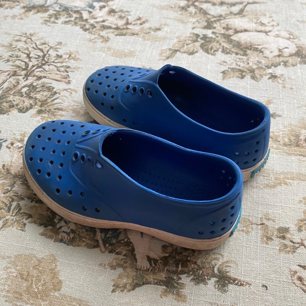 Blue native shoes